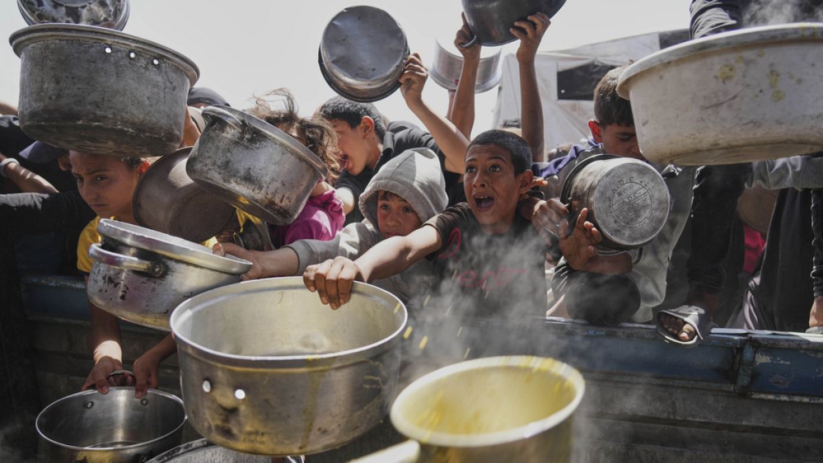 Aid groups report surge in looting amid threat of mass starvation in Gaza