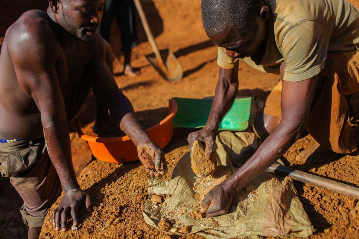 Uganda’s export earnings rise, driven by gold and coffee