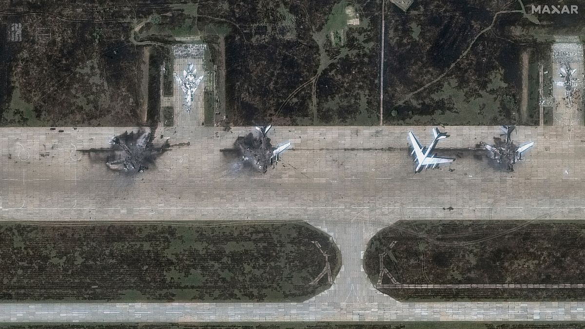 Putin threatens to respond 'very strongly' after Ukraine strikes airfields, Trump says