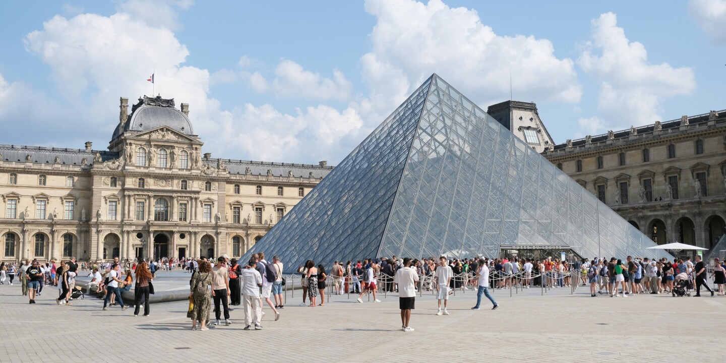 Why the Louvre Temporarily Closed its Doors This Week