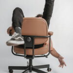 Poor UK workplaces cost £71 billion a year
