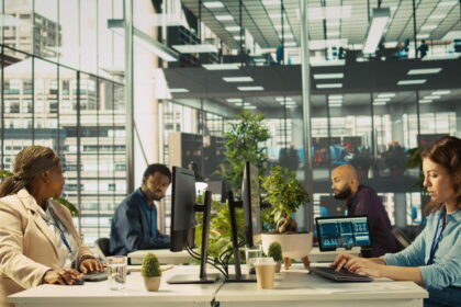  More Employees Adopt Four-Day Work Schedule
