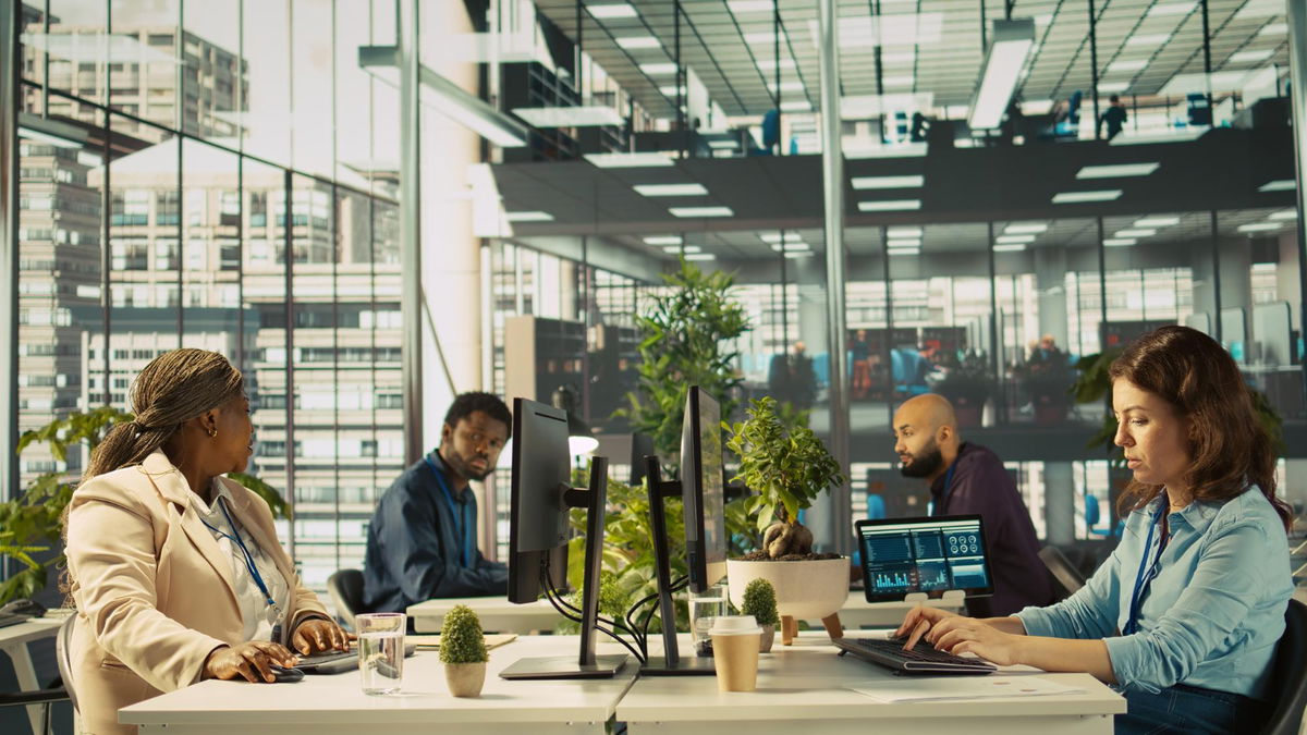  More Employees Adopt Four-Day Work Schedule