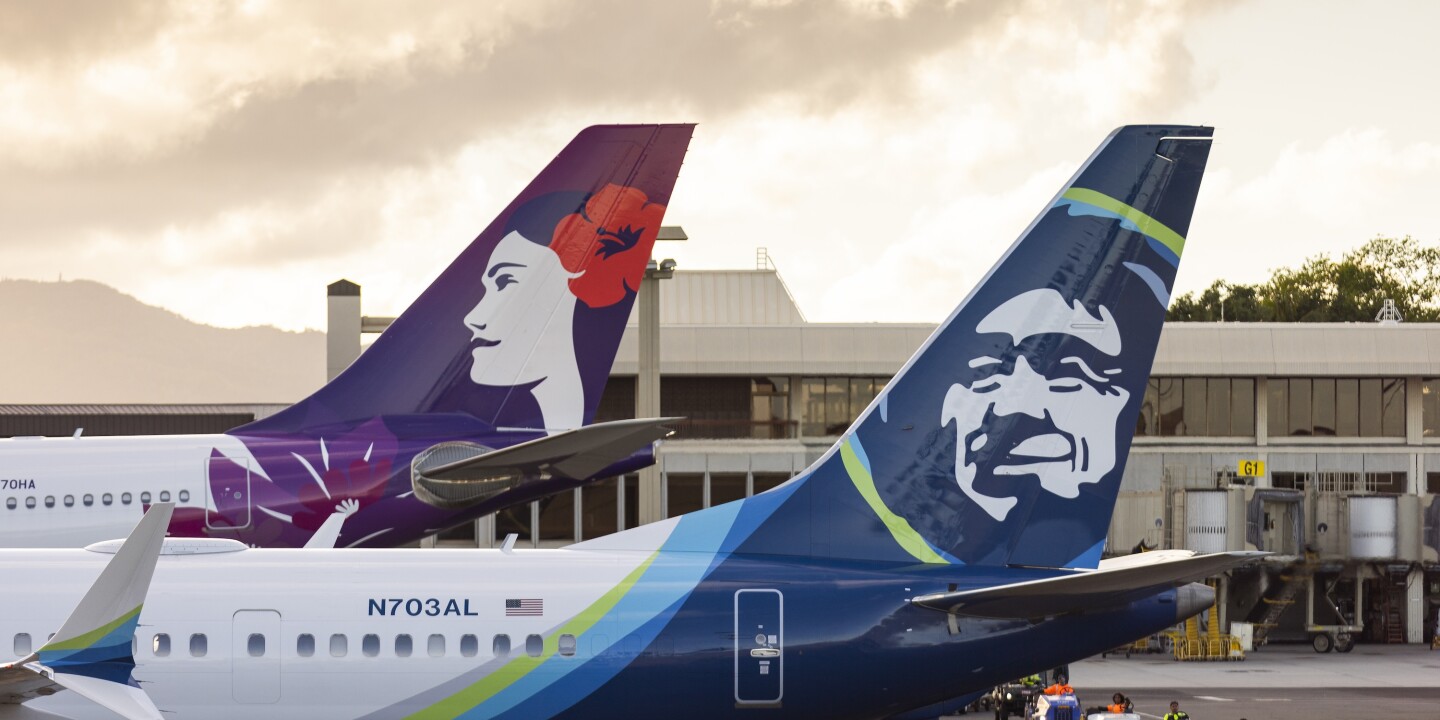 Alaska and Hawaiian Unveil Loyalty Program and Credit Card