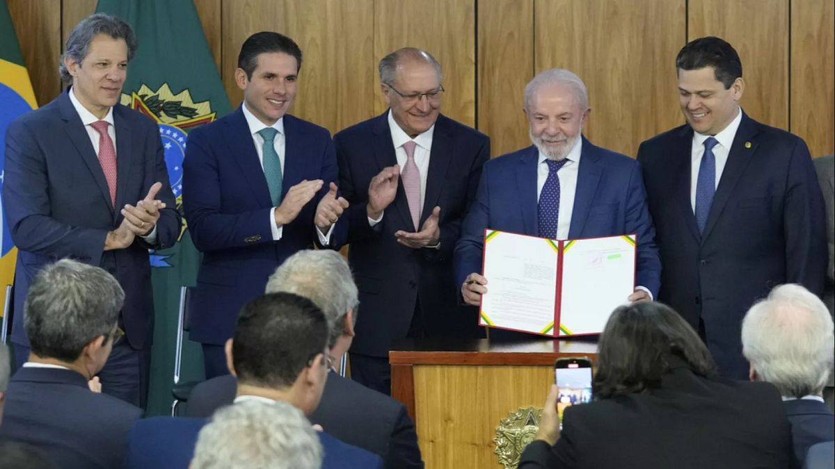 Brazil announces $5.5 billion in credits for exporters hit by Trump's tariffs