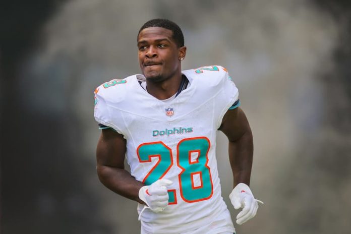 DeVon Achane Dolphins pic
