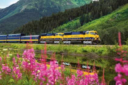 9 of the World's Most Scenic Train Rides