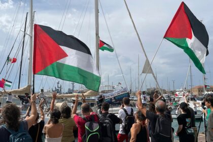 European aid flotilla sails to Gaza with four MEPs aboard