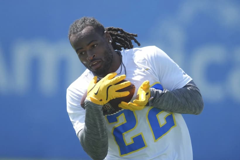 Najee Harris Chargers pic 1
