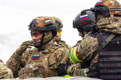 World on tenterhooks as Russia plays war games in Belarus & ramps up tensions