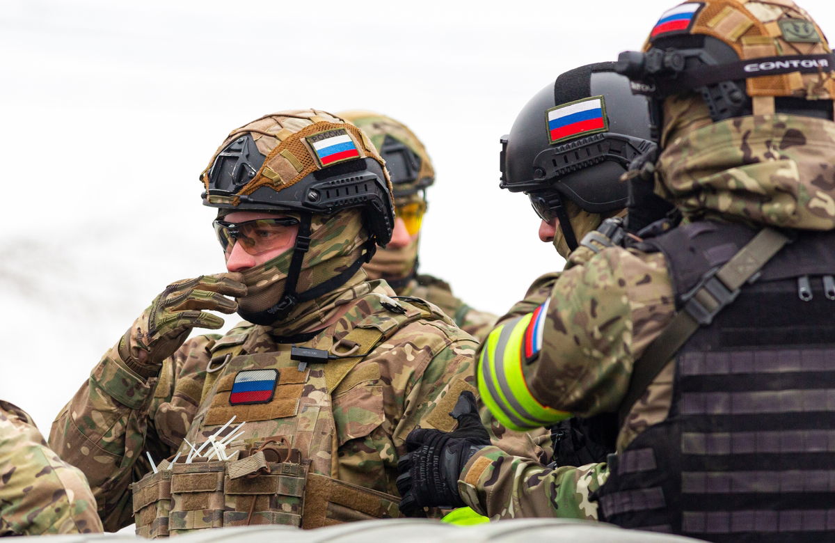 World on tenterhooks as Russia plays war games in Belarus & ramps up tensions
