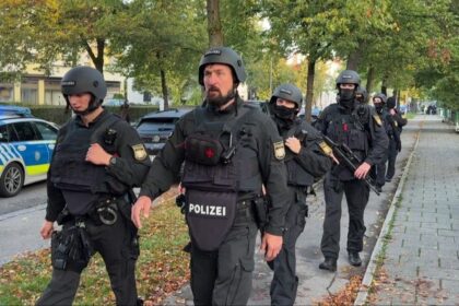 Oktoberfest closed after bomb threat linked to deadly explosion in Munich