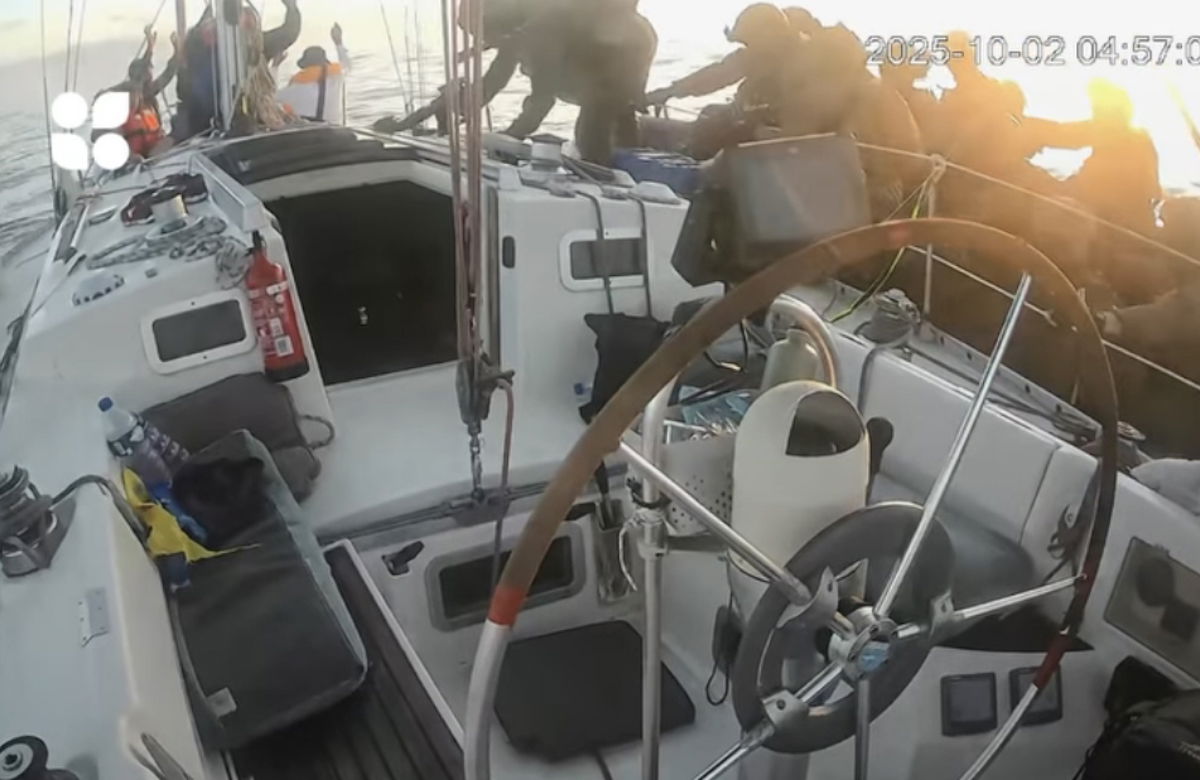 Israeli Navy intercepts Gaza Flotilla, arrests 200 including Thunberg