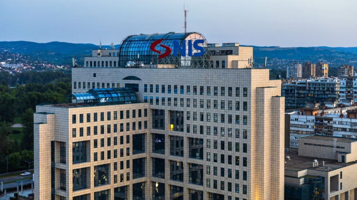 Shortages and price rises: US sanctions Serbia's main oil supplier over Russian-majority control