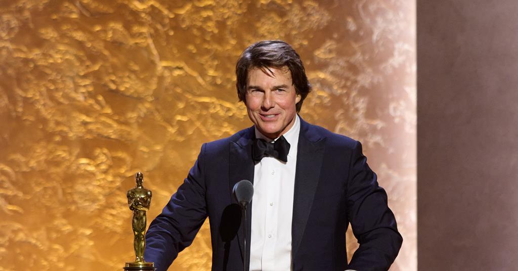 Tom Cruise receives honorary Oscar: “Making films is not what I do, it is who I am”