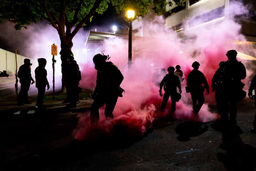 Shoppers Take Advantage of Bargains to Save on Holiday Turkey