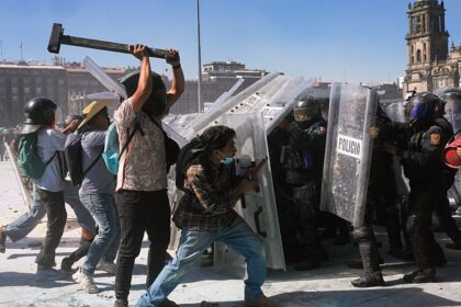 Gen Z's take to the streets in Mexico: 20 arrested and over 100 police officers injured