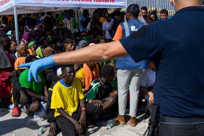 EU countries ramp up deportation drive with new return hubs agreement