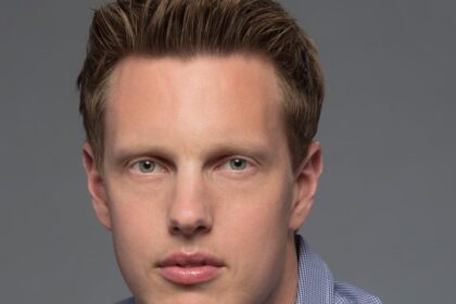 Paramount sues Warner Bros Discovery, steps up attempt to kibosh Netflix deal