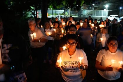 Second night of vigils held across Venezuela calling for the release of political prisoners